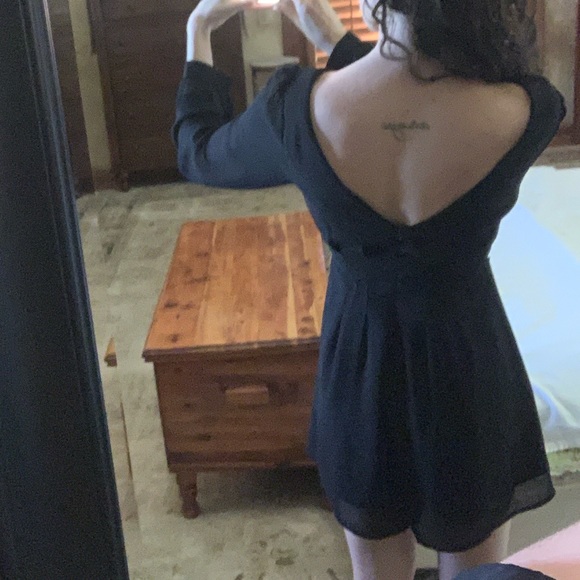 Black V Neck Romper - Picture 4 of 4